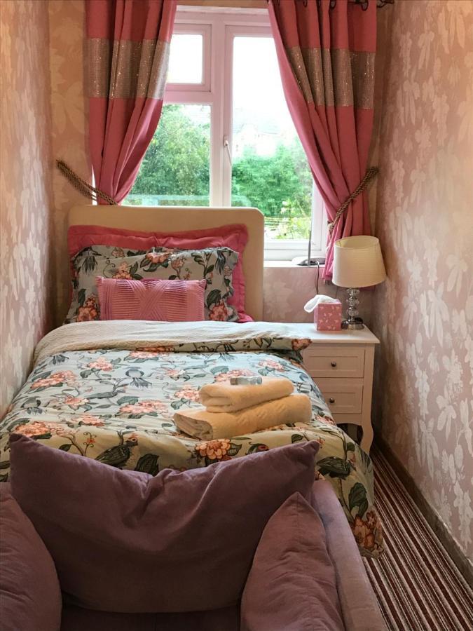 Redwood Lodge Уэстбери Экстерьер фото